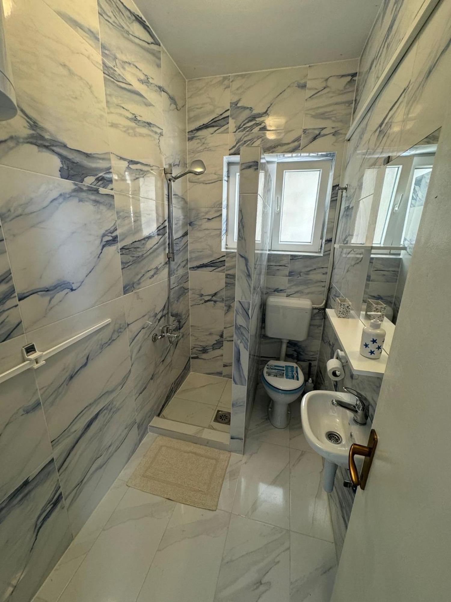 Marina Apartmani Tisno Murter Kültér fotó
